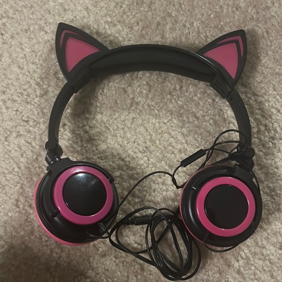Barbie Pink Headset kitty cat 🐱 ears - Picture 1 of 2